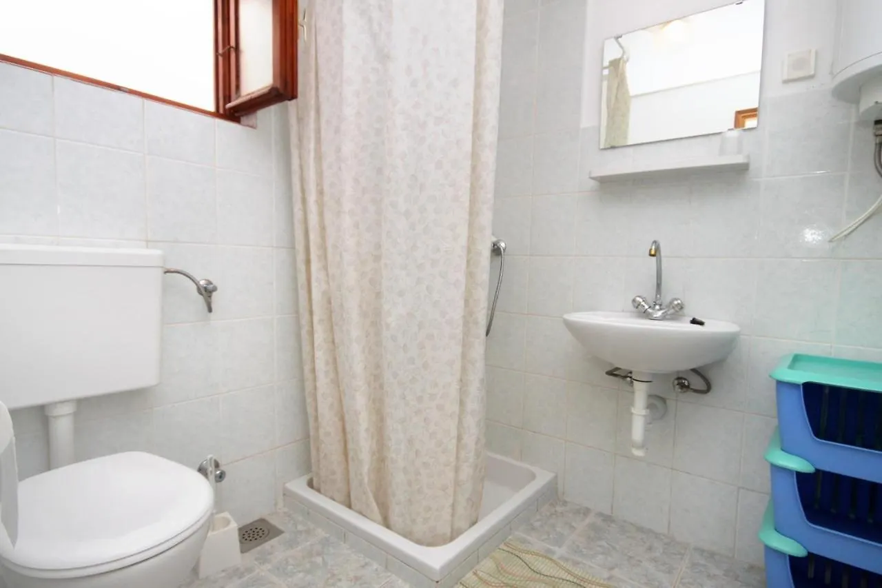 Casa vacanze Holiday House With A Parking Space Sveti Jakov, Losinj - 7950 Nerezine